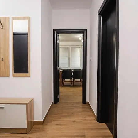 Apartment Riverside1 *